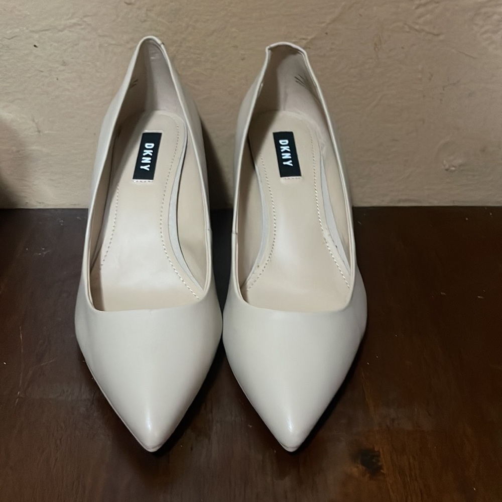 Beige Shoes with Heel